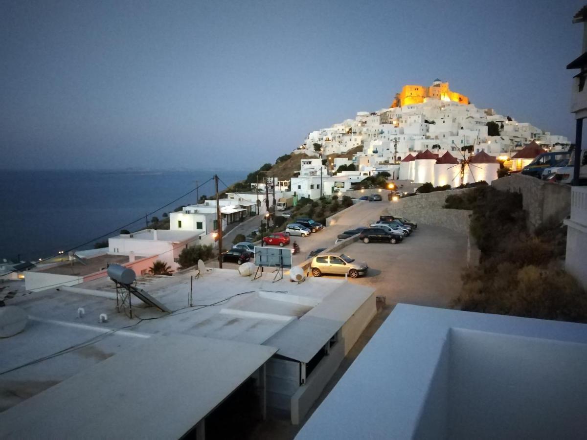 Appartement Θέαστρον - Theastron House With Great View In Chora à Pera Gyalos Extérieur photo