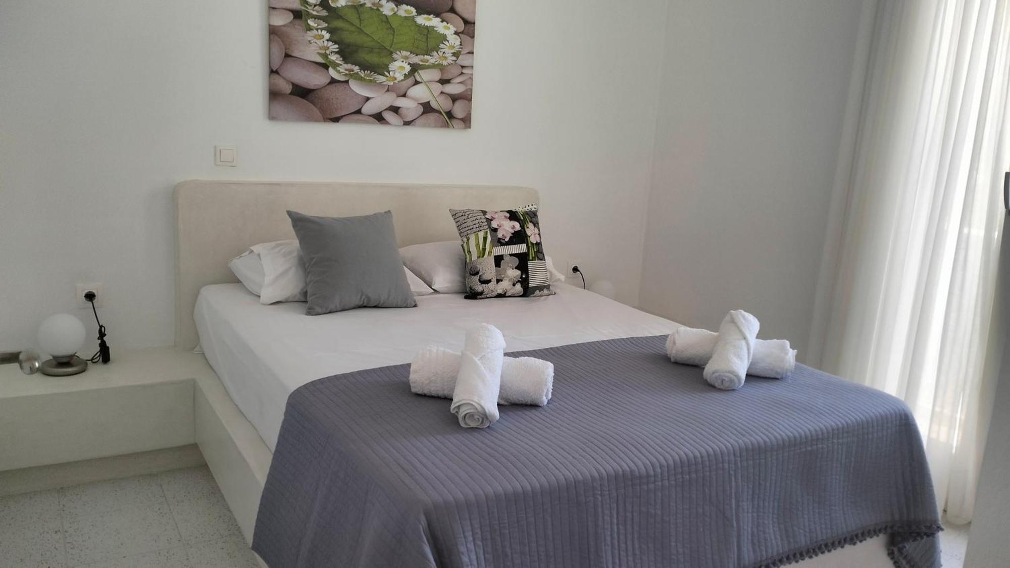 Appartement Θέαστρον - Theastron House With Great View In Chora à Pera Gyalos Extérieur photo