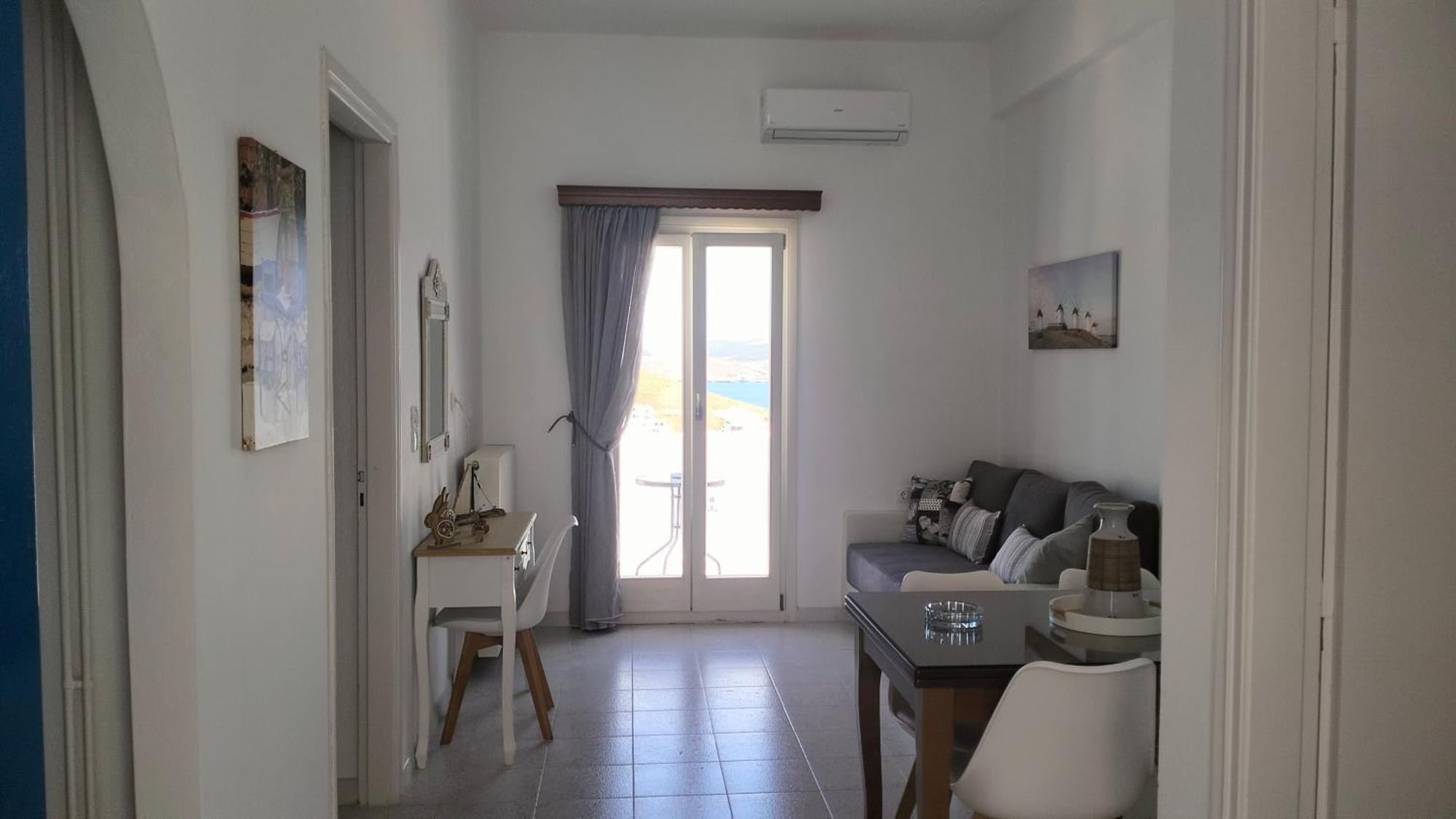 Appartement Θέαστρον - Theastron House With Great View In Chora à Pera Gyalos Extérieur photo