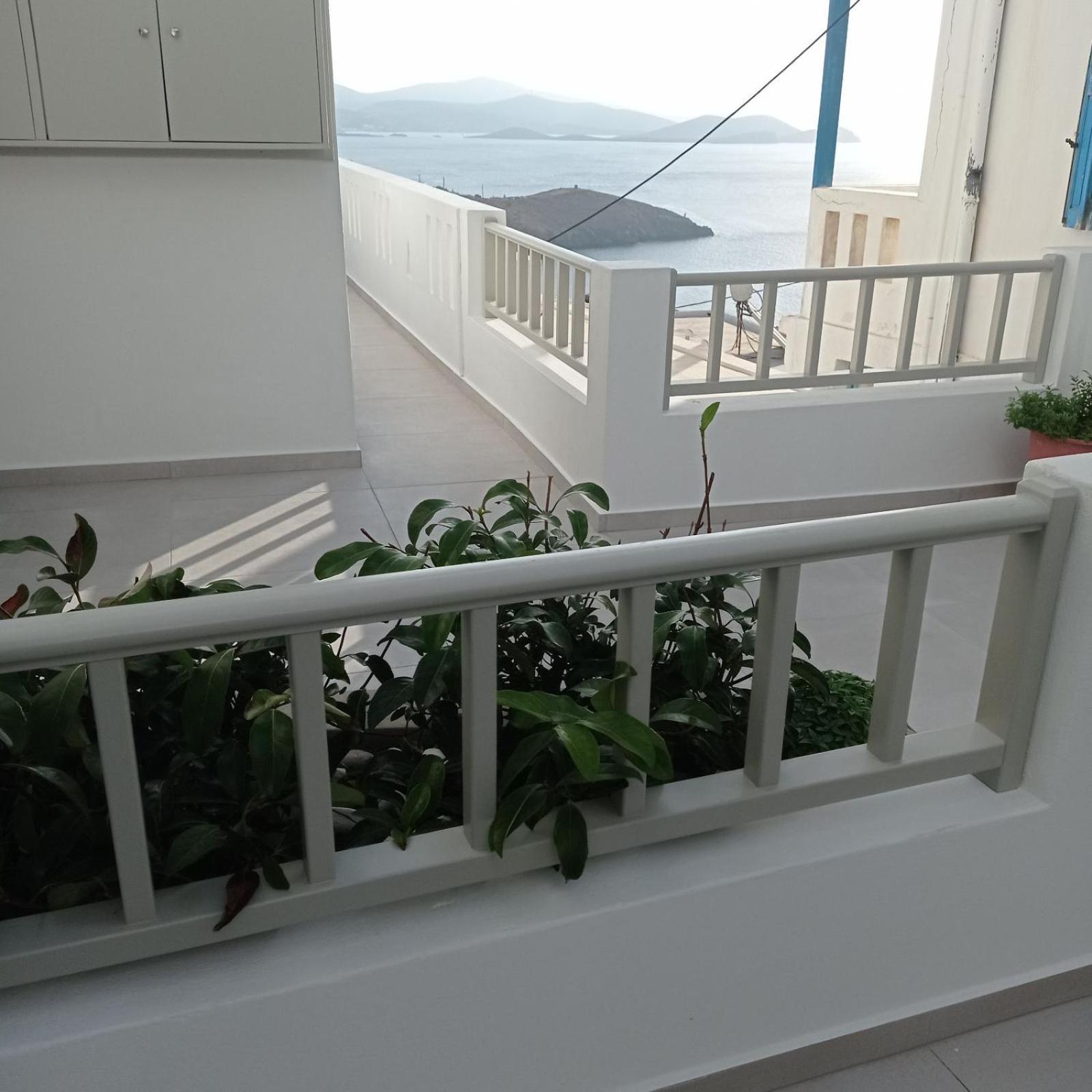 Appartement Θέαστρον - Theastron House With Great View In Chora à Pera Gyalos Extérieur photo