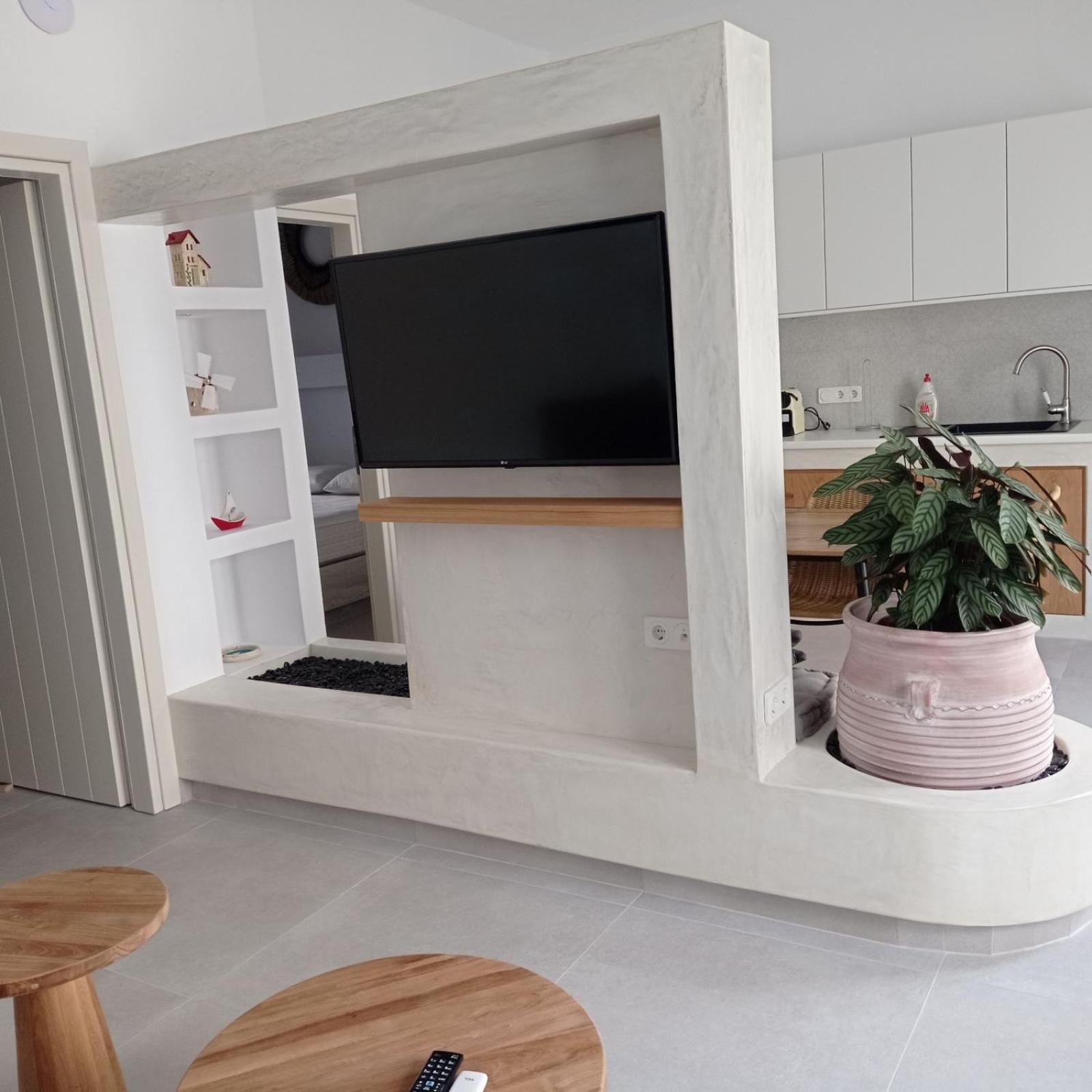 Appartement Θέαστρον - Theastron House With Great View In Chora à Pera Gyalos Extérieur photo